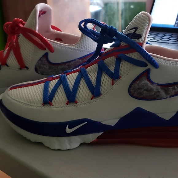 Lebron XVIII Low TuneSquad Sneaker